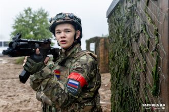 Лазертаг LASERWAR: Колонна участников вдоль грунтовой дороги — №609