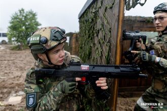 Лагерь «Авангард», лазертаг: Портрет бойца в шлеме LASERWAR — №610