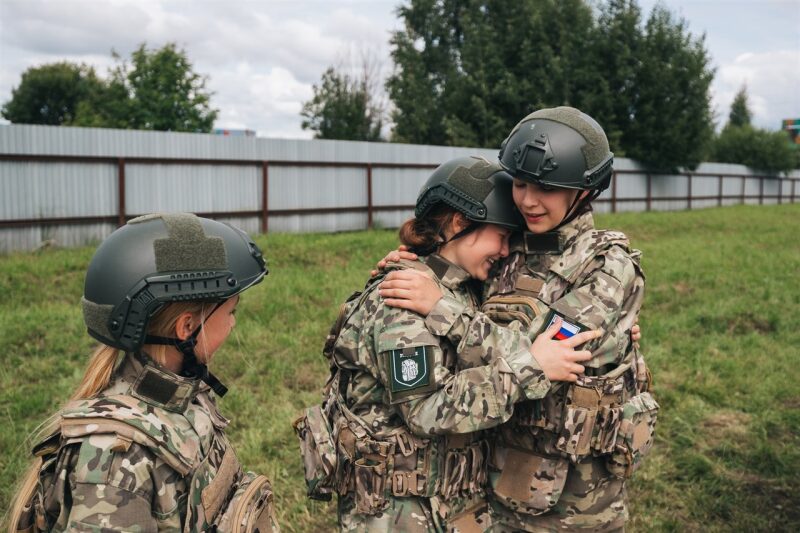Фото «Зарницы 2.0»: Полный рост: камуфляж и берцы на плацу — №624