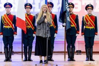 Лагерь «Авангард», лазертаг: Тактическая стойка на склоне песчаного поля — №694