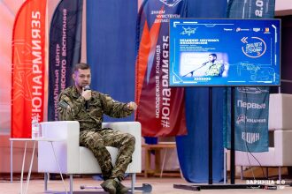 Лазертаг LASERWAR: Укрытие за стволом дерева на миссии — №741