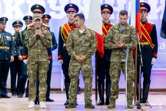Лагерь «Авангард», лазертаг: Полный рост: камуфляж и берцы на плацу — №784