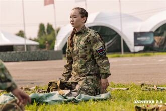 Турнир «Зарницы 2.0» LASERWAR: проверка экипировки перед боем во время миссии лазертага
