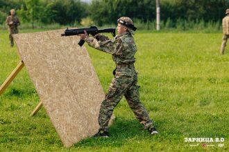 LASERWAR на «Зарнице 2.0»: бег с тагером по песчаной тропе «Авангарда» в лазертаг-дне «Зарницы»