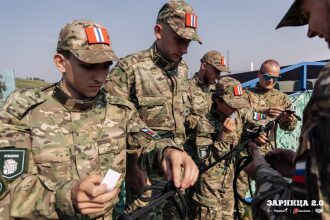 Фото «Зарницы 2.0»: Тактическая стойка на склоне песчаного поля — №174