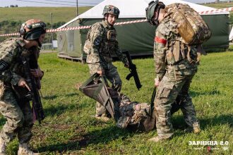 Фото «Зарницы 2.0»: Портрет бойца в шлеме LASERWAR — №210