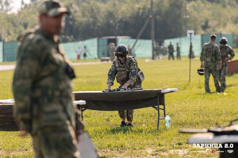Турнир «Зарницы 2.0» LASERWAR: Групповой портрет отряда на полигоне — №233