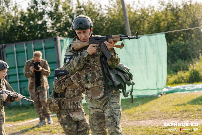 Лазертаг LASERWAR: Укрытие за стволом дерева на миссии — №261