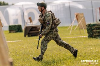 Лазертаг LASERWAR: Укрытие за стволом дерева на миссии — №381