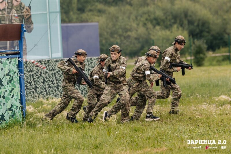 Лагерь «Авангард», лазертаг: Портрет бойца в шлеме LASERWAR — №490