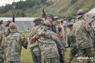 «Зарница 2.0»: Строй участников на плацу лагеря «Авангард» — №601
