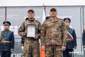 Фото «Зарницы 2.0»: Полный рост: камуфляж и берцы на плацу — №744