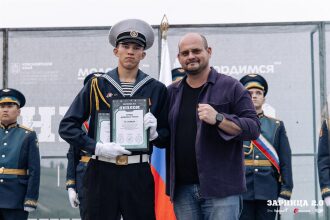Турнир «Зарницы 2.0» LASERWAR: Строй участников на плацу лагеря «Авангард» — №761