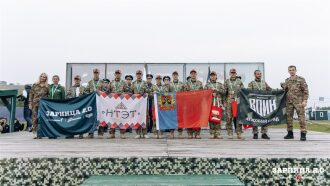 Лагерь «Авангард», лазертаг: Полный рост: камуфляж и берцы на плацу — №784