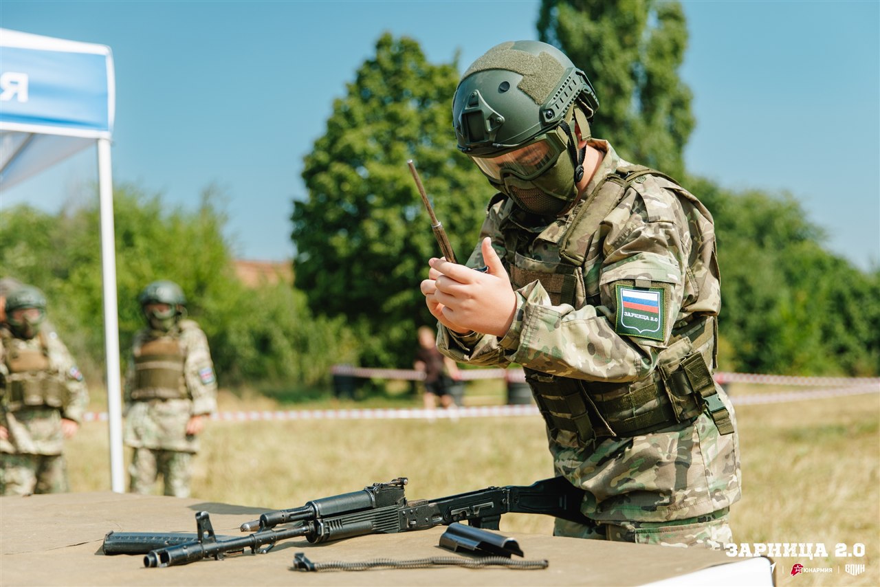 Лазертаг LASERWAR: оборона у укрытия на лазертаг-полигоне на площадке LASERWAR