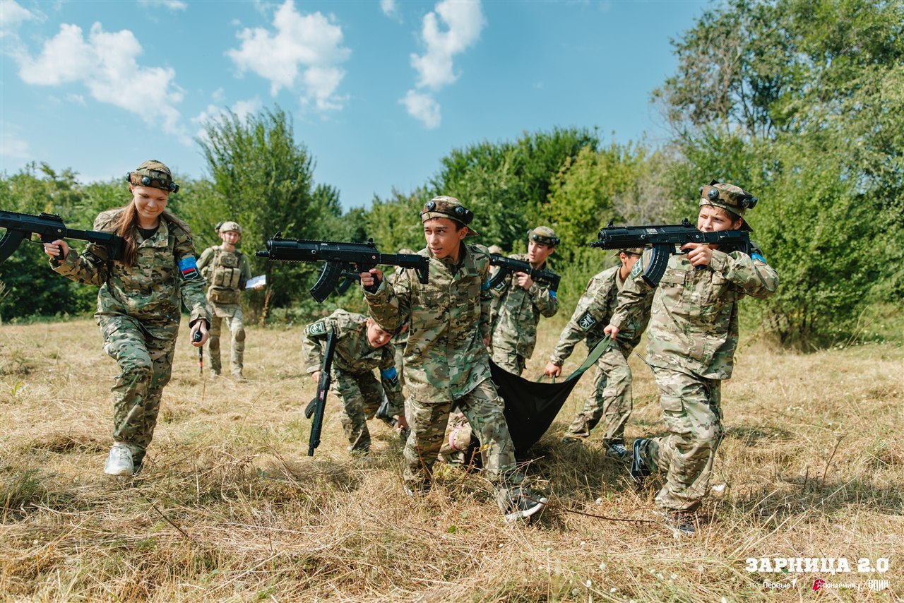 Фото «Зарницы 2.0»: динамичный манёвр группы LASERWAR на полигоне «Зарницы 2.0»