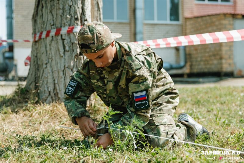 Фото «Зарницы 2.0»: церемониальный кадр игрового дня на полигоне «Зарницы 2.0»