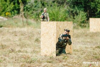 LASERWAR на «Зарнице 2.0»: полный рост: камуфляж и берцы на плацу в лазертаг-дне «Зарницы»