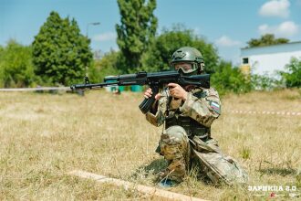 Лазертаг LASERWAR: Колонна участников вдоль грунтовой дороги — №129