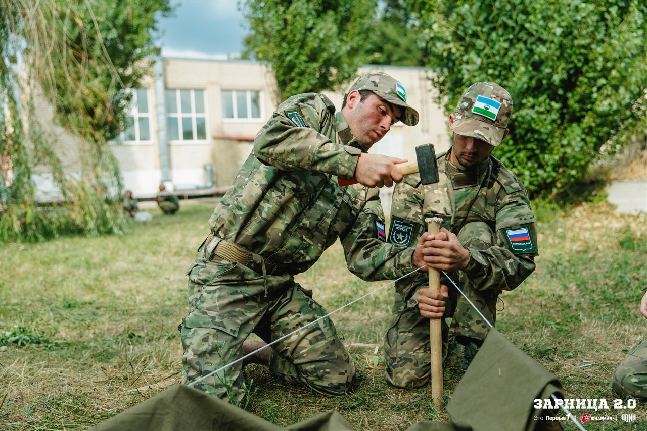 Турнир «Зарницы 2.0» LASERWAR: Группа с тагерами LASERWAR в камуфляже — №203