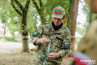 Турнир «Зарницы 2.0» LASERWAR: Колонна участников вдоль грунтовой дороги — №209