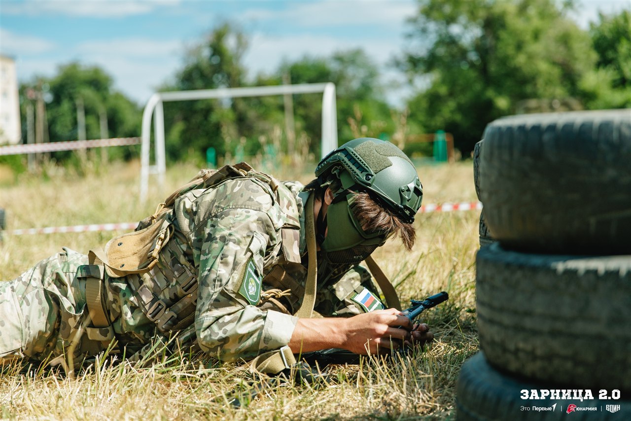 Лазертаг LASERWAR: Колонна участников вдоль грунтовой дороги — №369
