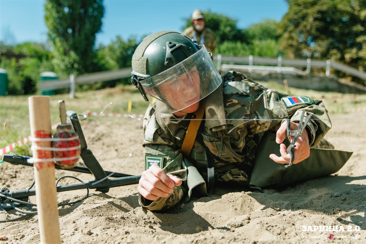 Фото «Зарницы 2.0»: Портрет бойца в шлеме LASERWAR — №450