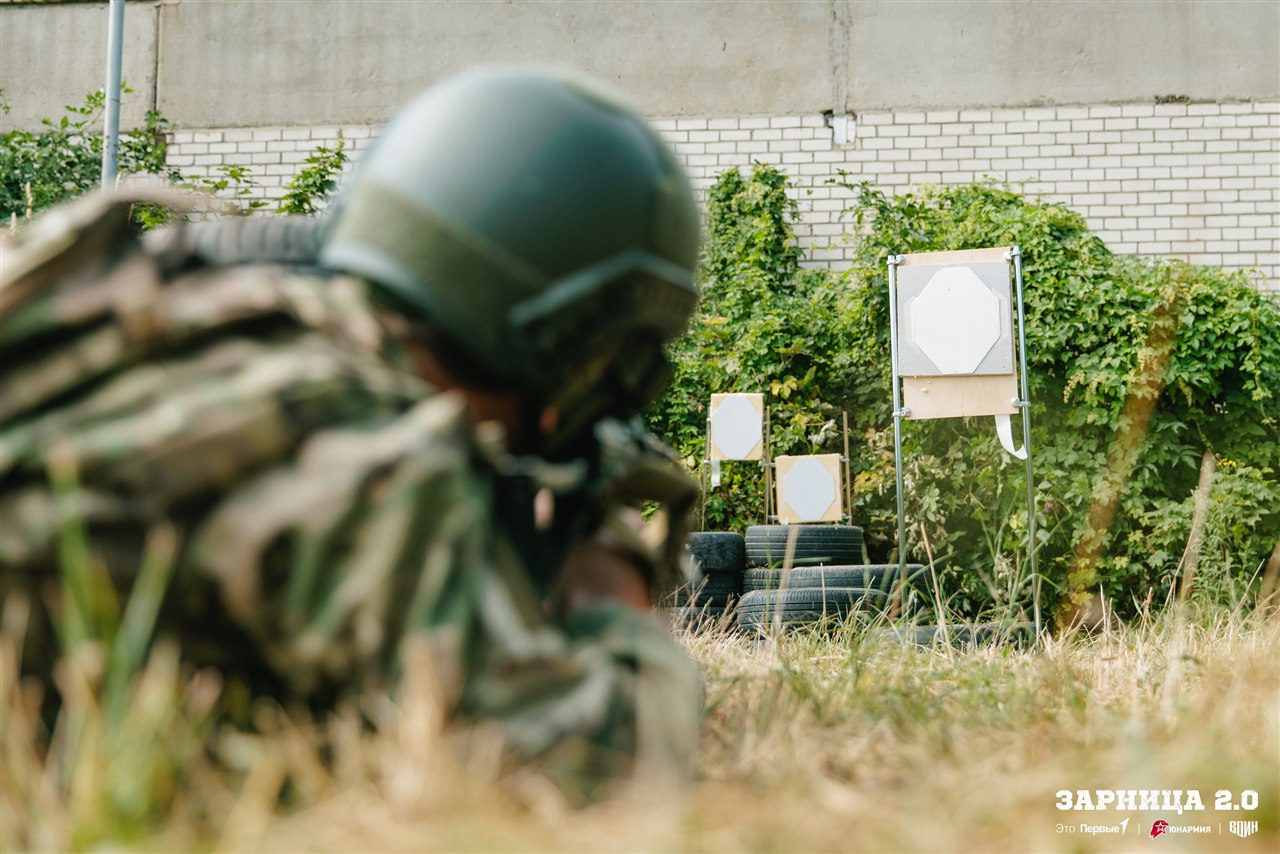Лазертаг LASERWAR: Группа с тагерами LASERWAR в камуфляже — №483