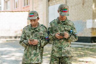 Турнир «Зарницы 2.0» LASERWAR: Строй участников на плацу лагеря «Авангард» — №521