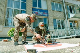 Фото «Зарницы 2.0»: Тактическая стойка на склоне песчаного поля — №534