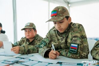 Турнир «Зарницы 2.0» LASERWAR: Ряд тактических шлемов в построении — №545