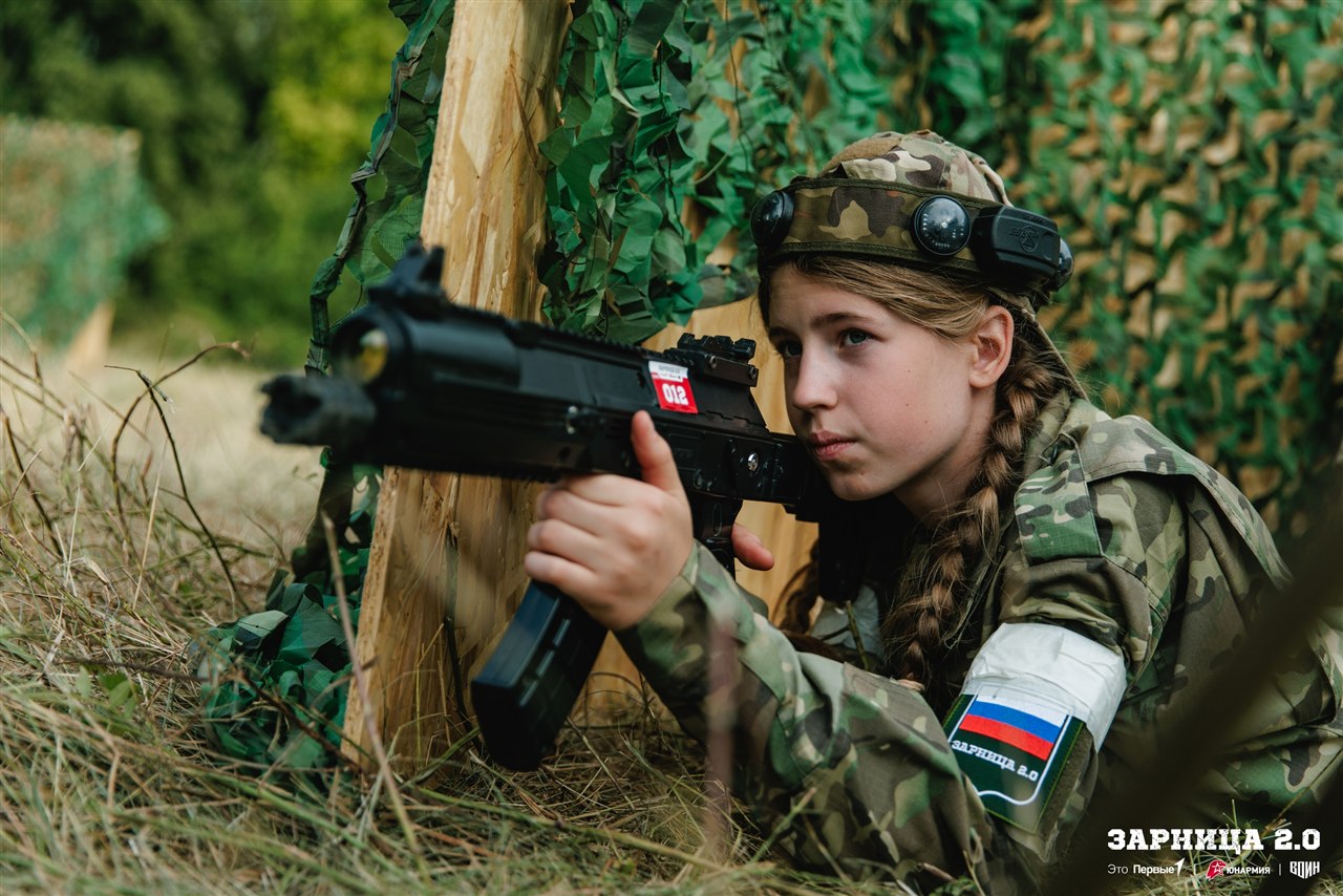 Лагерь «Авангард», лазертаг: Портрет бойца в шлеме LASERWAR — №610