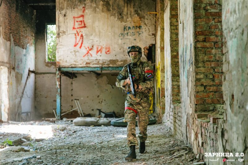 Фото «Зарницы 2.0»: Портрет бойца в шлеме LASERWAR — №690