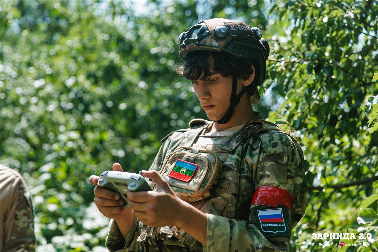 Лагерь «Авангард», лазертаг: Динамичный манёвр группы LASERWAR — №700