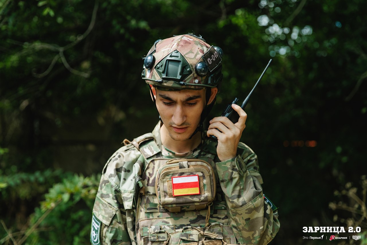Лагерь «Авангард», лазертаг: Портрет бойца в шлеме LASERWAR — №730