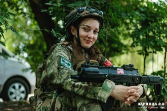 Лазертаг LASERWAR: Отряд проходит мимо бетонного сооружения — №735