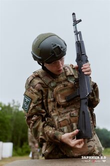 Турнир «Зарницы 2.0» LASERWAR: прицеливание из-за насыпи на лазертаг-миссии во время миссии лазертага