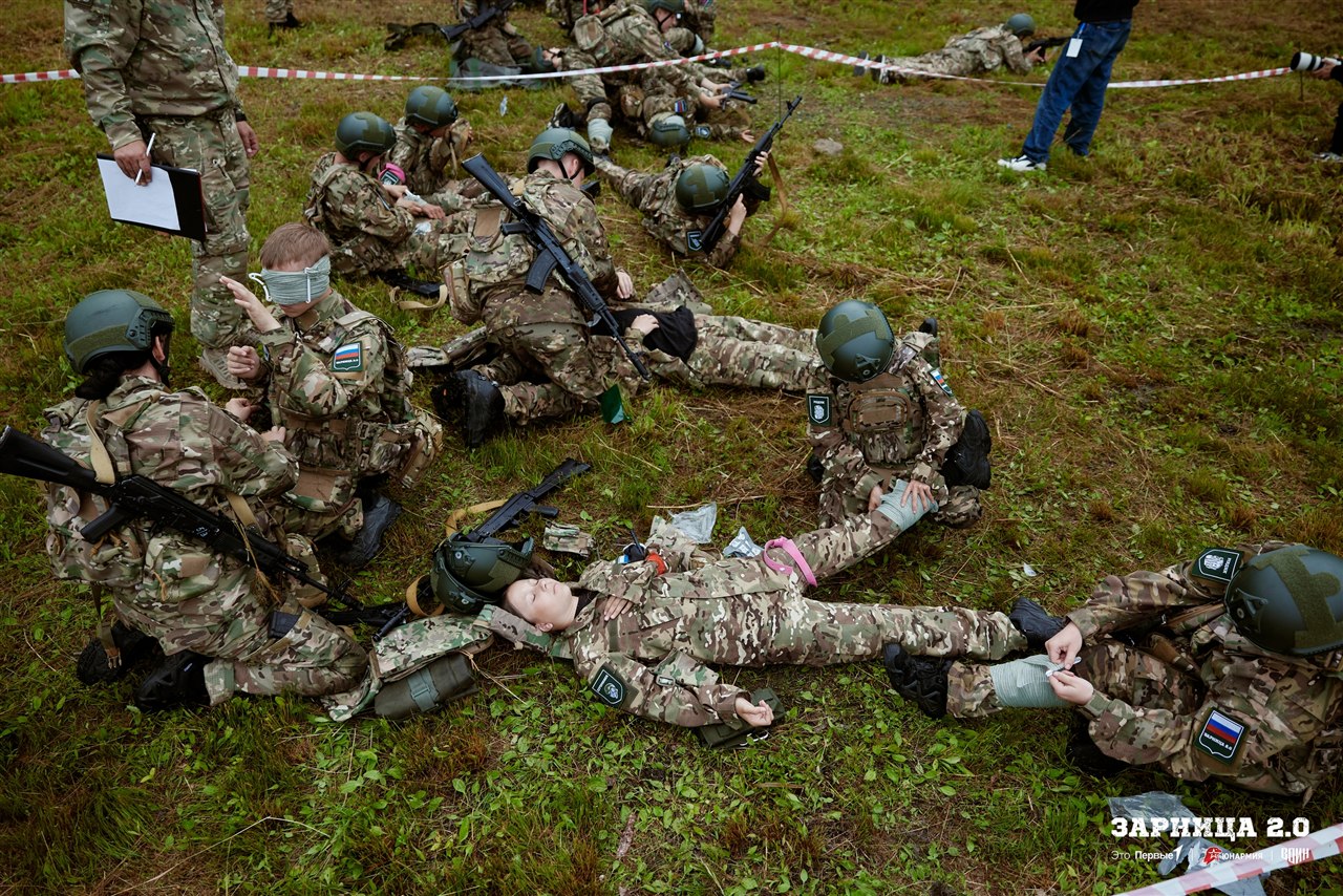 Фото «Зарницы 2.0»: Широкий кадр строя на тренировочном поле — №138