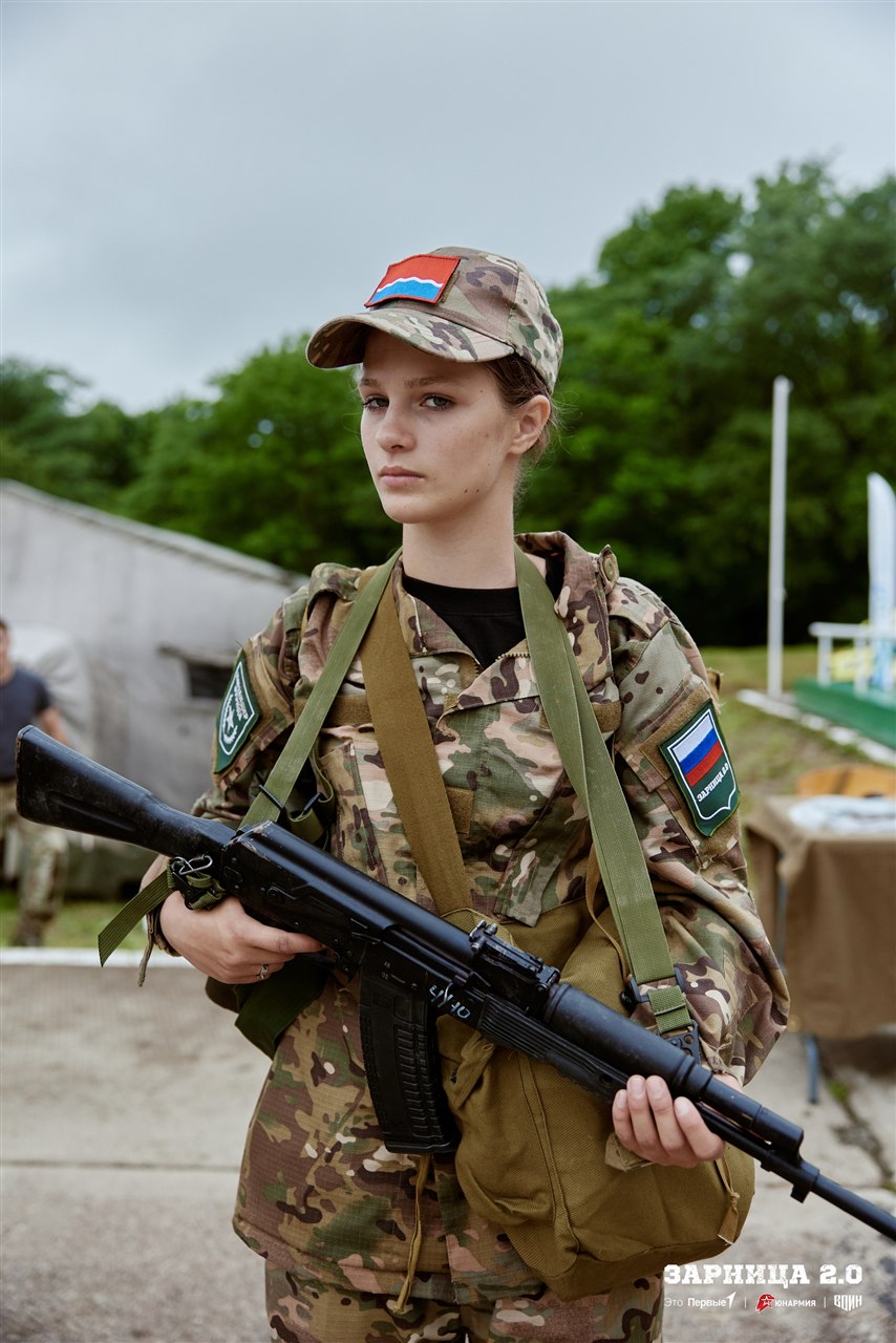 Турнир «Зарницы 2.0» LASERWAR: Строй участников на плацу лагеря «Авангард» — №161