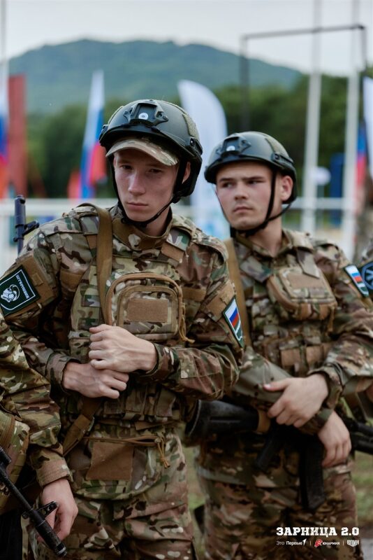 Фото «Зарницы 2.0»: Портрет бойца в шлеме LASERWAR — №450