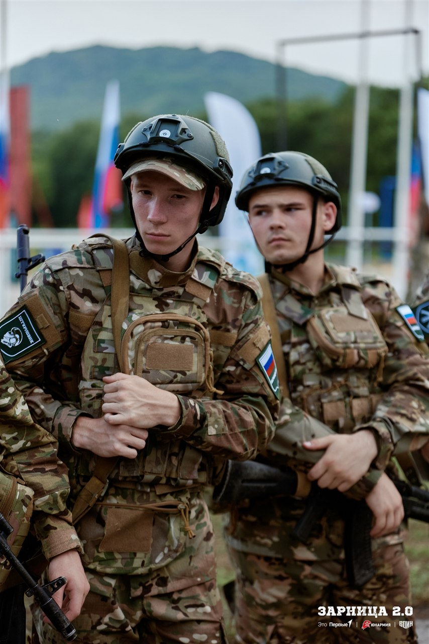 Фото «Зарницы 2.0»: Портрет бойца в шлеме LASERWAR — №450