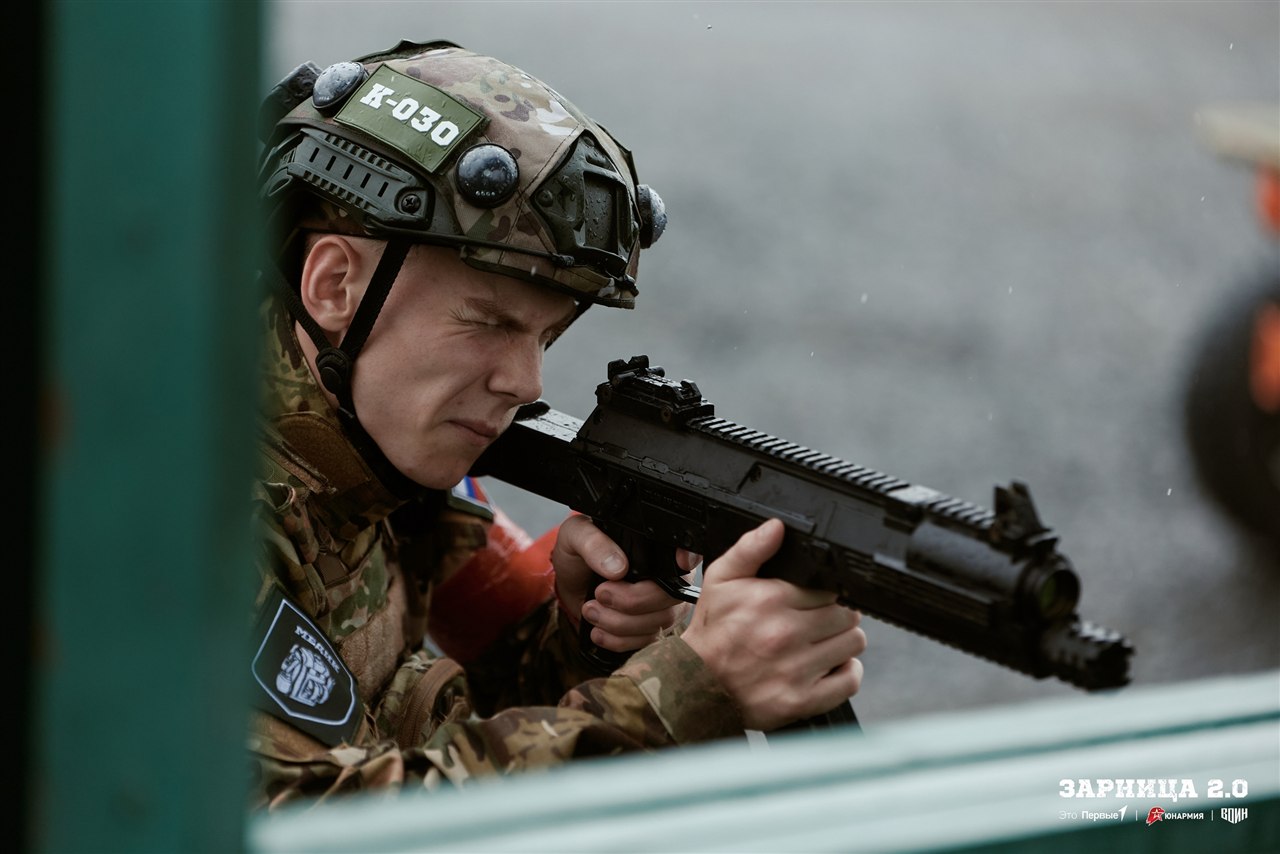 Фото «Зарницы 2.0»: Скрытная позиция в зелени на полигоне — №528