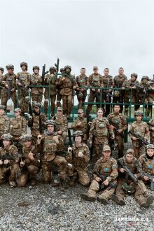 Лагерь «Авангард», лазертаг: Портрет бойца в шлеме LASERWAR — №610