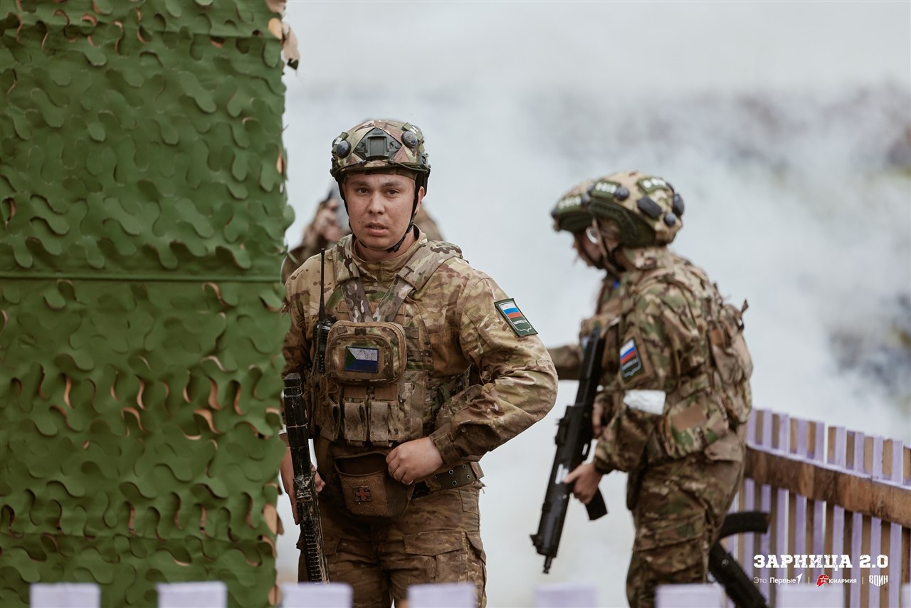 Фото «Зарницы 2.0»: Скрытная позиция в зелени на полигоне — №648