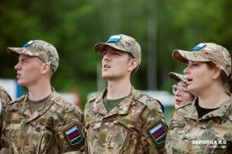 Лагерь «Авангард», лазертаг: Полный рост: камуфляж и берцы на плацу — №904