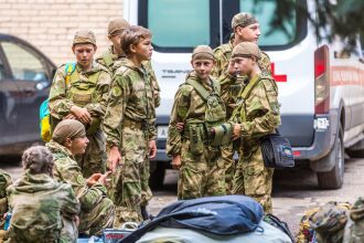 Лагерь «Авангард», лазертаг: связка напарников на маршруте «Зарницы» в лагере «Авангард»