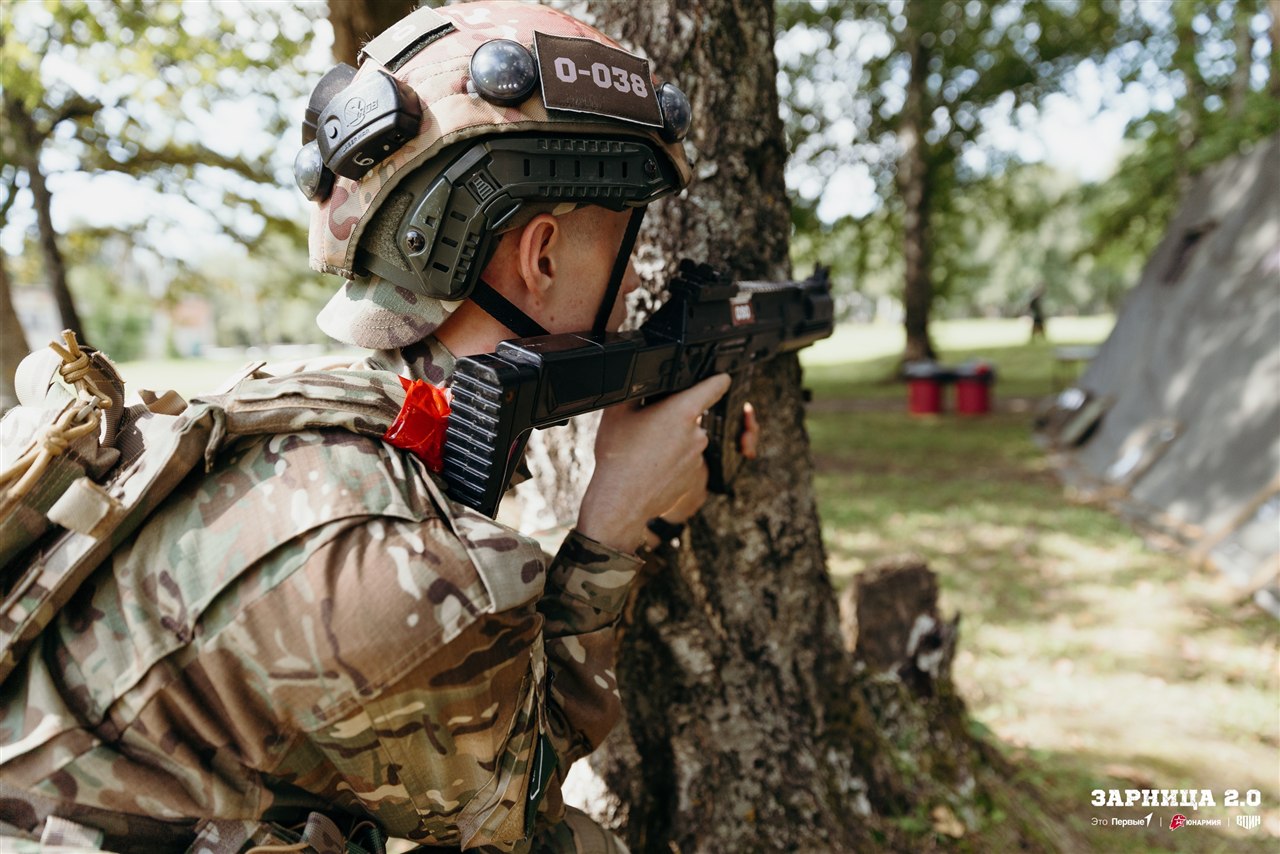 «Зарница 2.0»: Группа с тагерами LASERWAR в камуфляже — №163