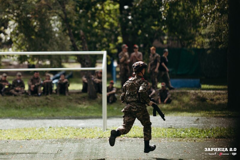 Фото «Зарницы 2.0»: Скрытная позиция в зелени на полигоне — №168