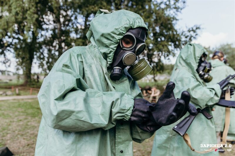 Фото «Зарницы 2.0»: Инструктаж команды перед лазертаг-миссией — №282