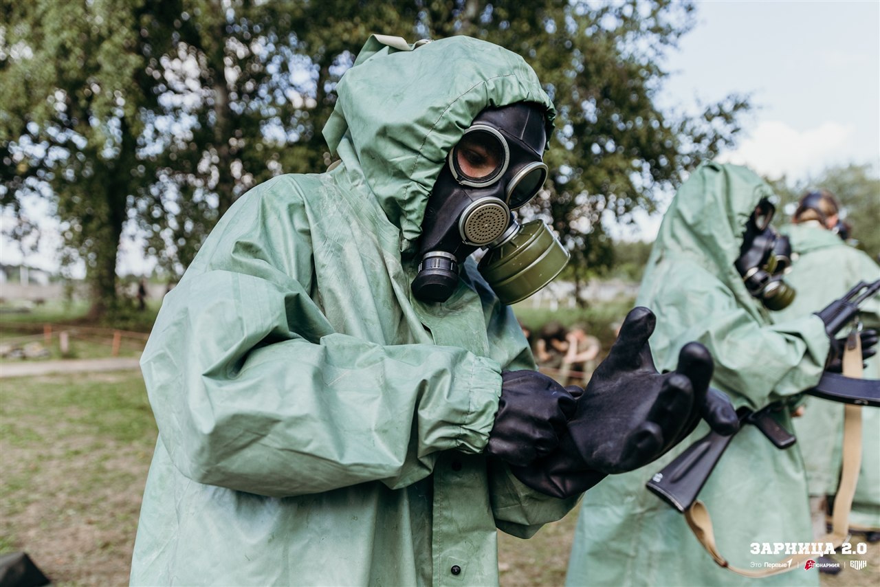 Фото «Зарницы 2.0»: Инструктаж команды перед лазертаг-миссией — №282